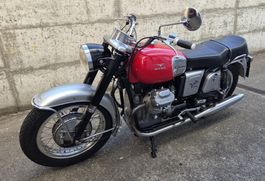 Veteranenfahrzeug Moto Guzzi V7 700
