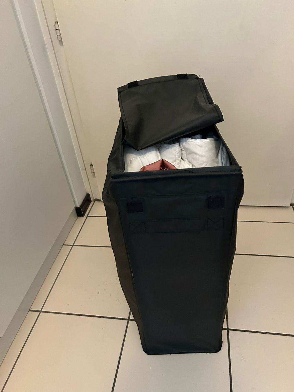 Contenitori & Simili: Sacco biancheria nero – Usato da Melano venduto da H-Sara 3