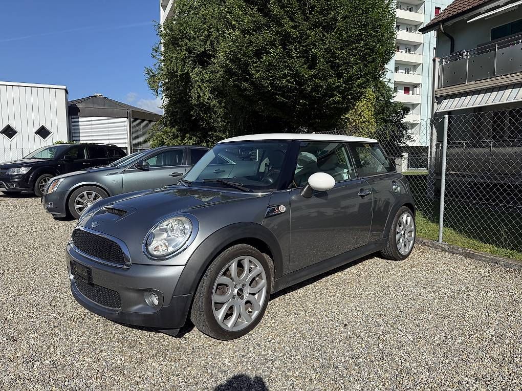 Autos: Mini Cooper S mit MFK – D'occasion à Pieterlen par bse_96hf