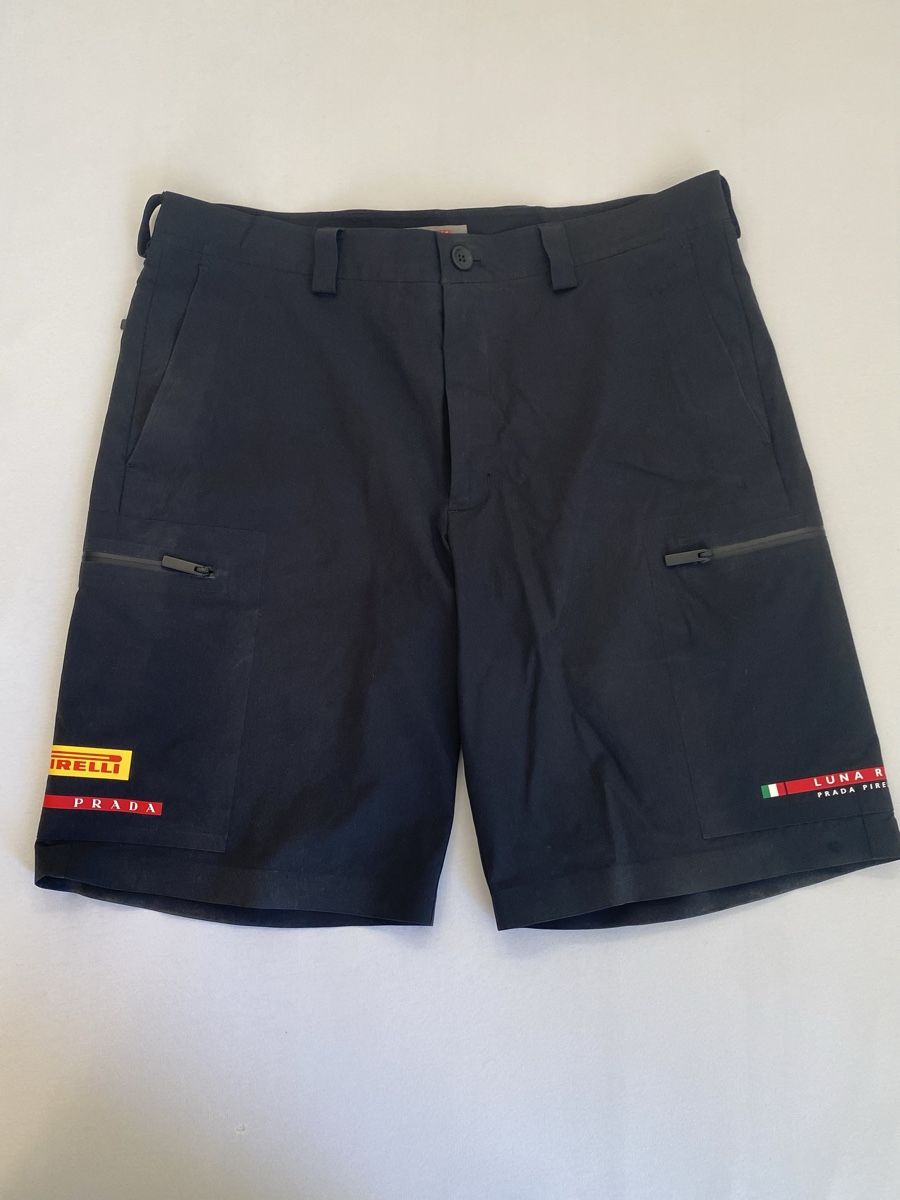 Prada Hosen: Prada Shorts – Gebraucht aus Zürich von micha_mm