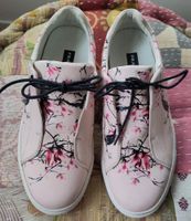 Schöne Schuhe (rosa) von Frau, Gr. 35
