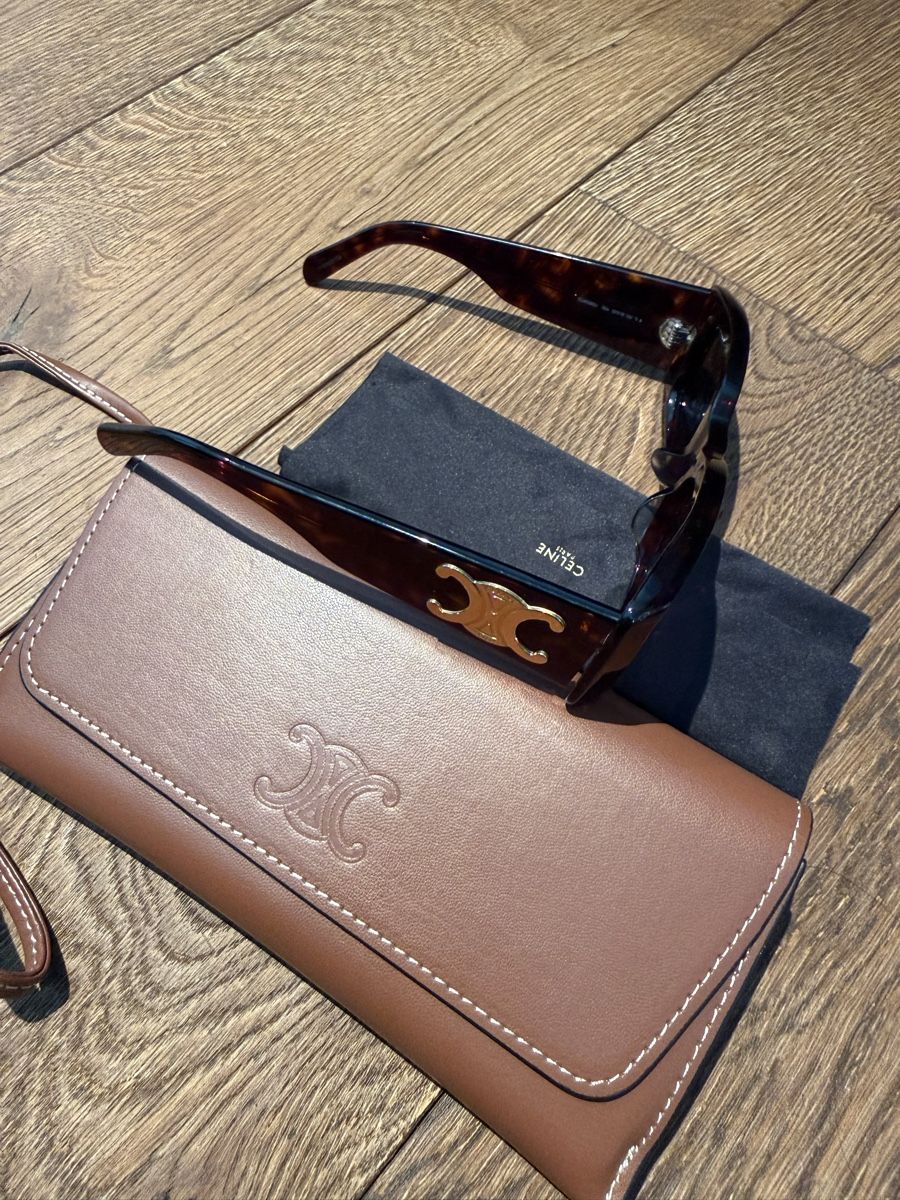 Celine Occhiali & Lenti: Celine Sunglasses Tortoise Shell Case Included New – Usato da Pfäffikon SZ venduto da NicMarKom 4