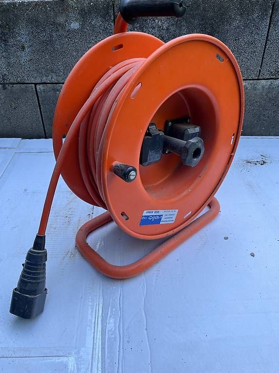 Tutte le macchine: DEROULEUR 380 v – Usato da Salins venduto da Saledoz