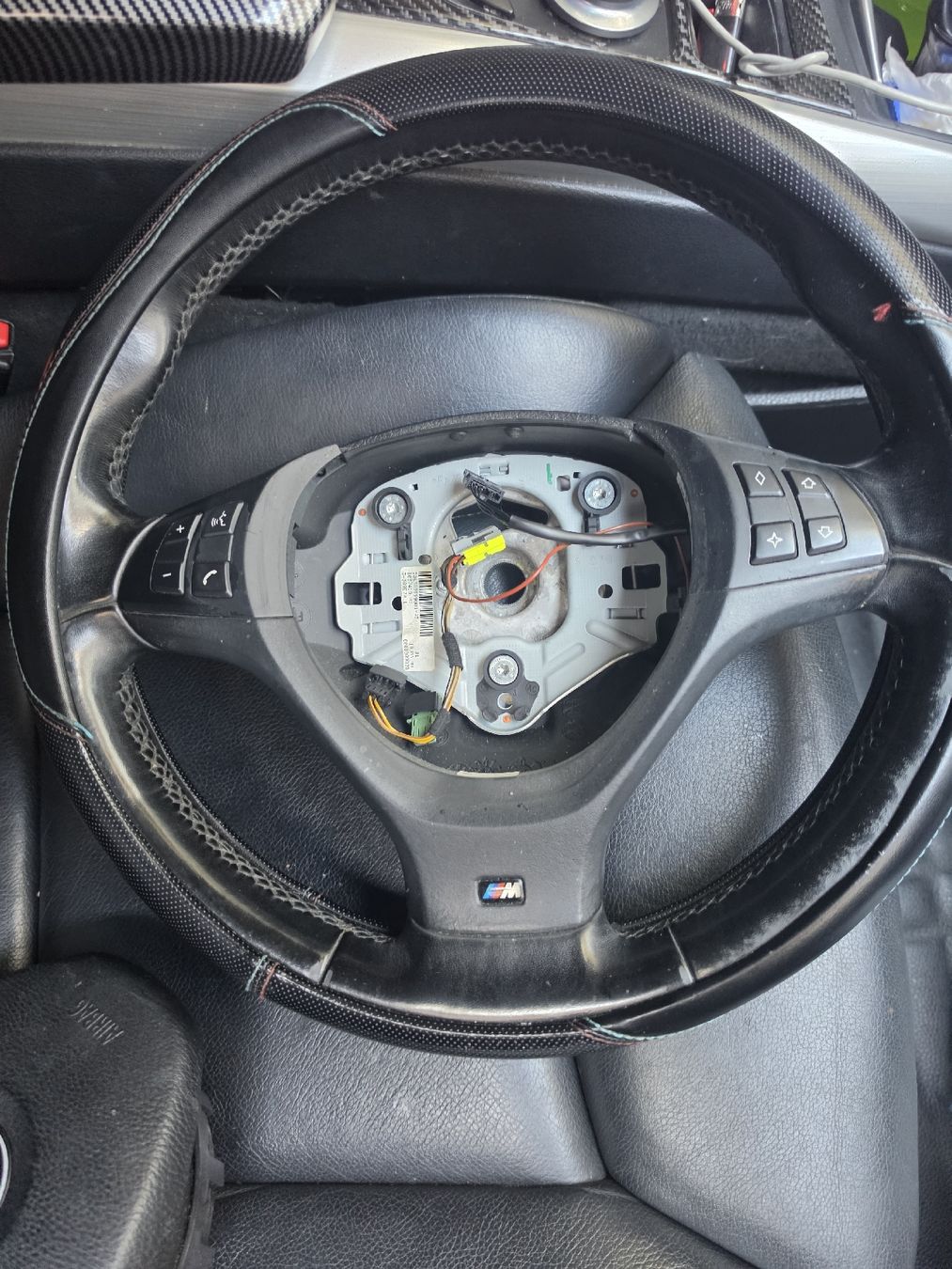 BMW Alle Autoersatzteile: BMW E70 Lenkrad M-Paket – Gebraucht aus Widen von Razer11 2