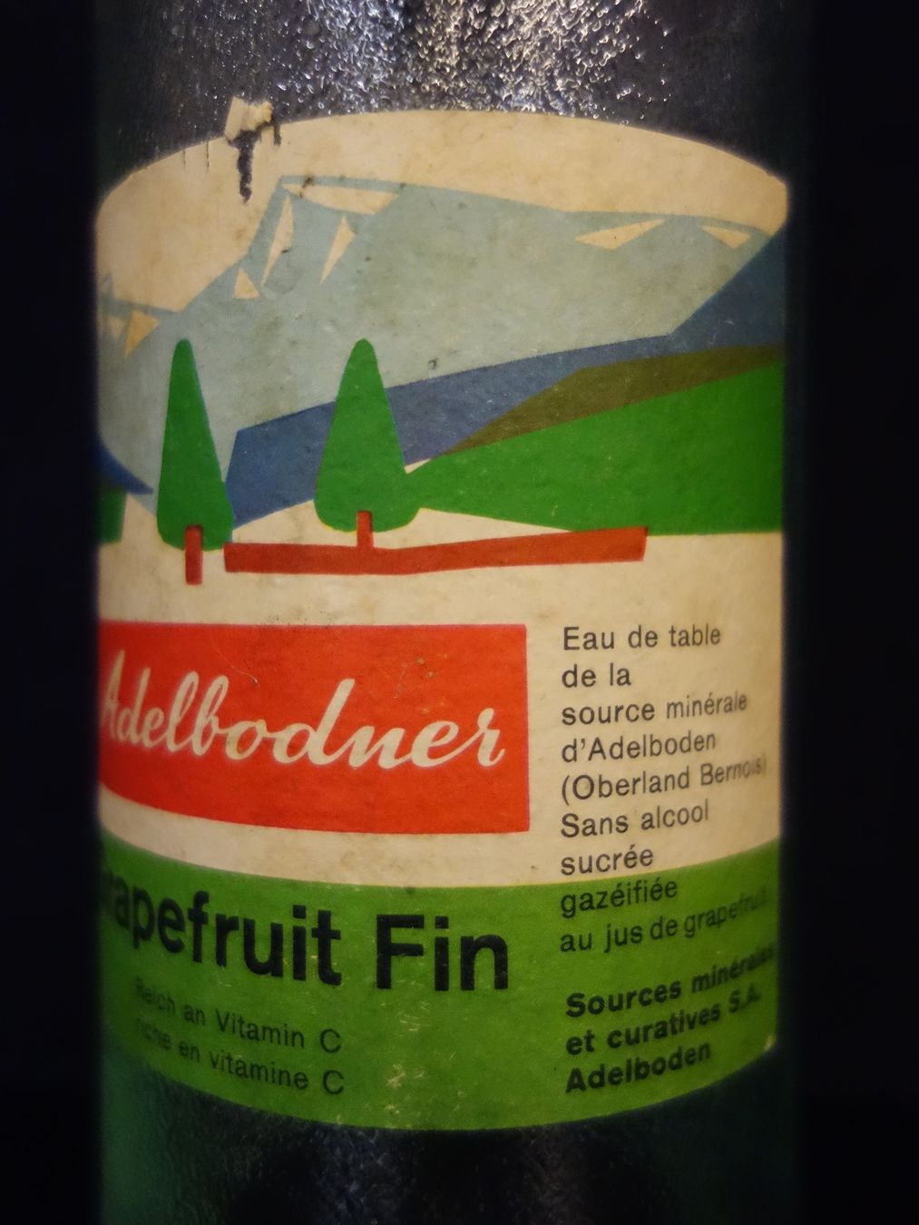 Bicchieri, Caraffe & Bottiglie: alte Flasche ADELBODNER GRAPEFRUIT FIN 1965 – Usato da Kerzers venduto da Flaschenposten 5