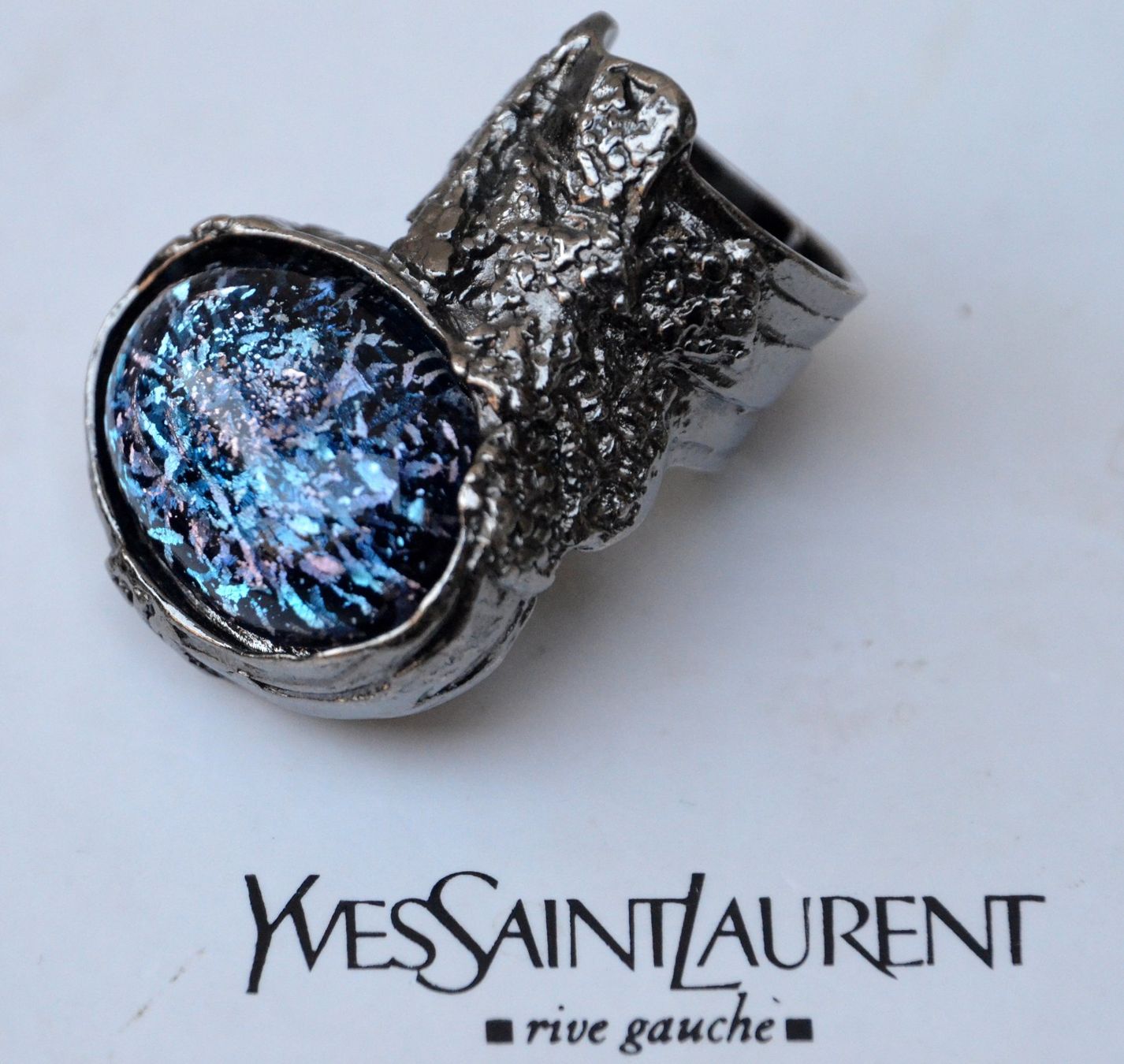 Saint Laurent Anelli: Yves Saint Laurent Arty Ovale Ring bague 6 – Usato da Collonges venduto da Auganien 2