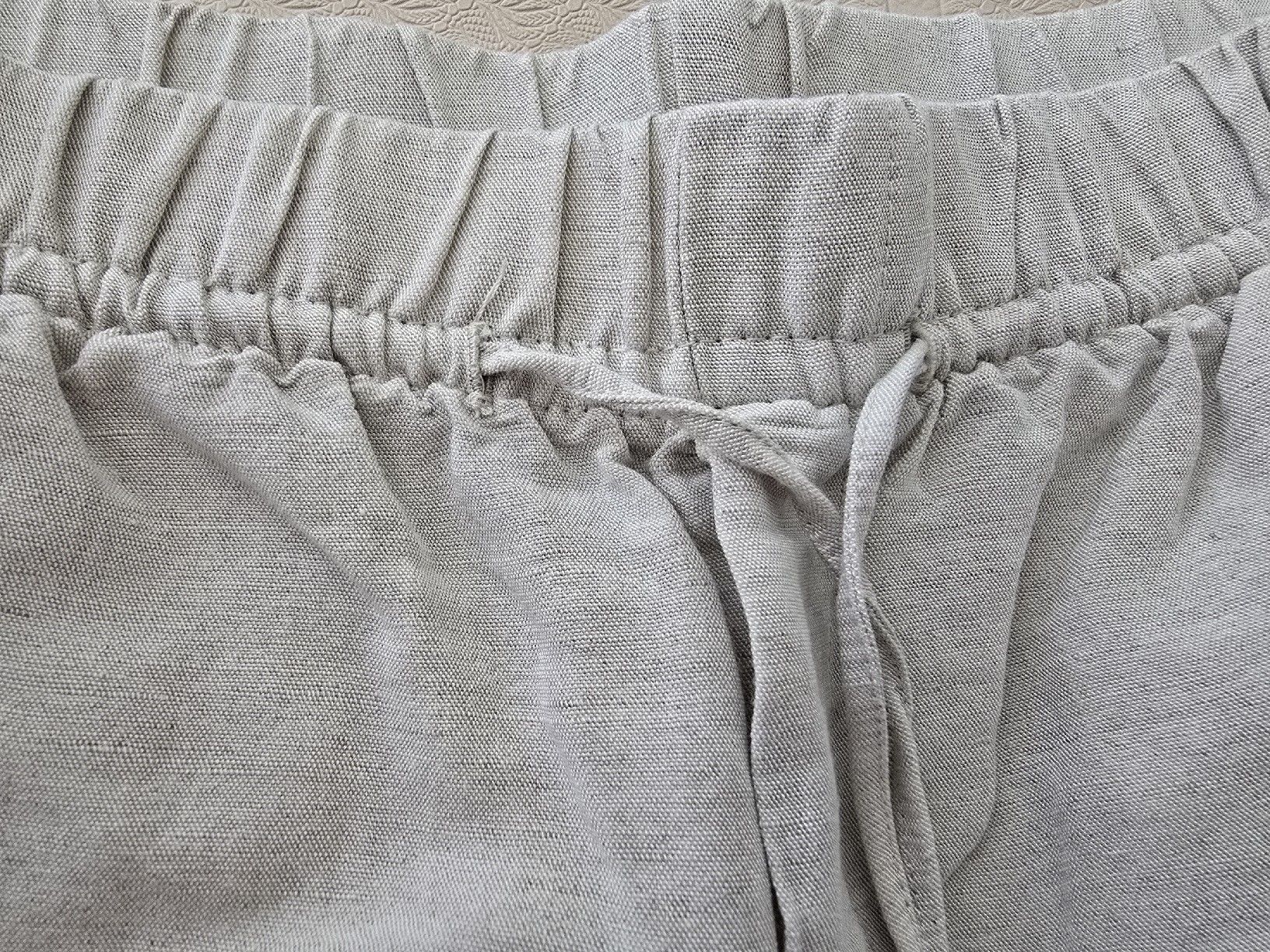H&M Pantaloni: Leinenhosen H&M Grösse S, helles Greige, gerader Schnitt – Usato da Lenzburg venduto da Lavendercupcake 7