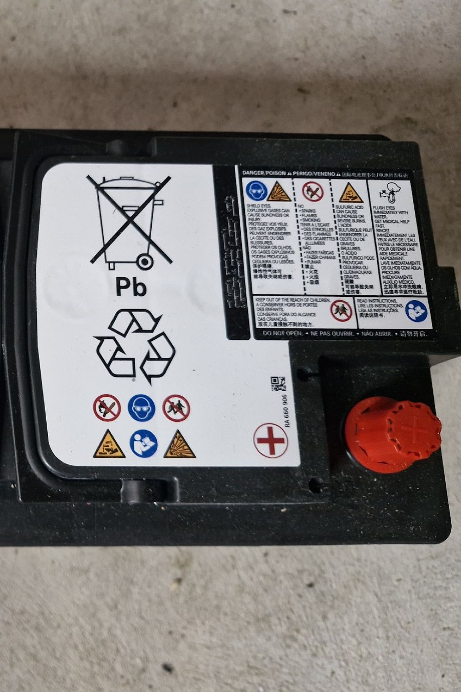 Varta Batteries: Auto Batterie  – D'occasion à Thayngen par t.lenhard74 2