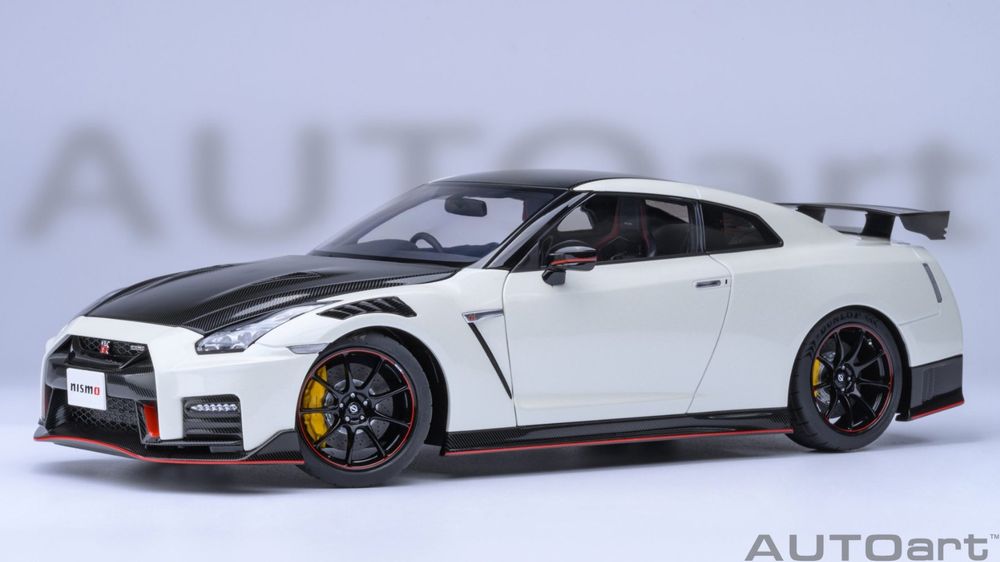 Nissan GT-R (R35) Nismo 2022 Special white 1/18 AA NEU (Neu und ...