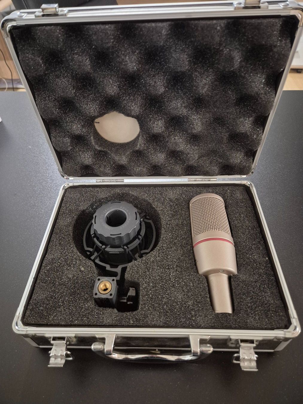 Akg Microphones: AKG C2000B - Kondensatormikrofon – D'occasion à Eichberg par gra_5tw2 1