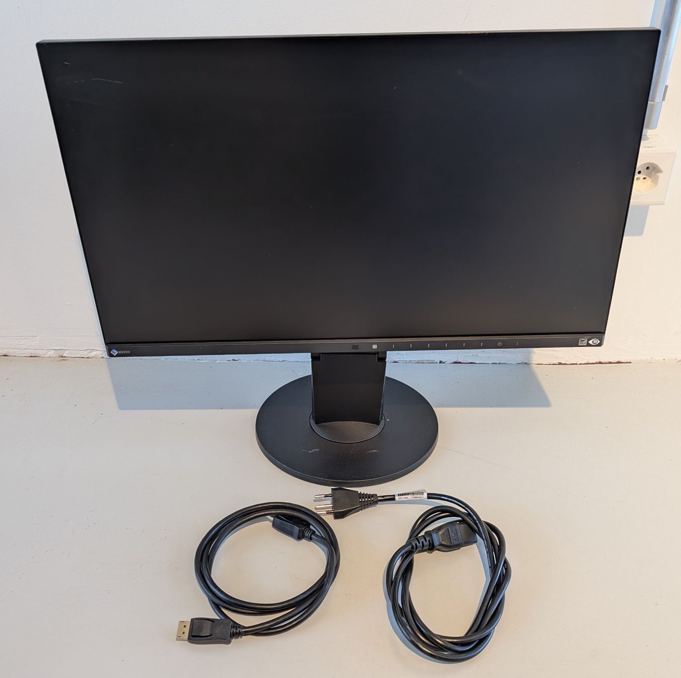 Eizo Monitor: EIZO FlexScan EV2450 – Usato da Kloten venduto da omv_jk2w