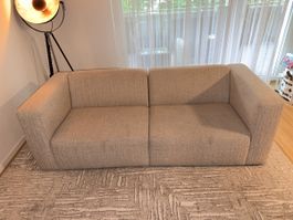 Gemütliches 2er Sofa, beige, neuwertig