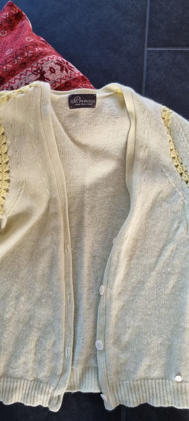 Princess goes hollywood Maglioni & Felpe: Strickjacke Hellgelb Cashmere S  – Usato da Bad Zurzach venduto da Mfritzli 2