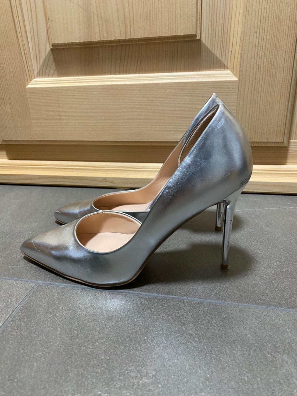 Scarpe da donna: Damen Schuhe mit Absatz silber – Usato da Vicosoprano venduto da abc258 1