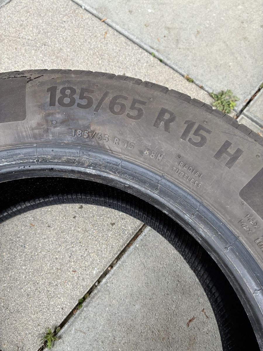 Altro in Scrittura & Disegno: 4 Pneumatici Estivi 185/65 R15 - Semperit e Continental – Usato da Lyss venduto da savisan 1