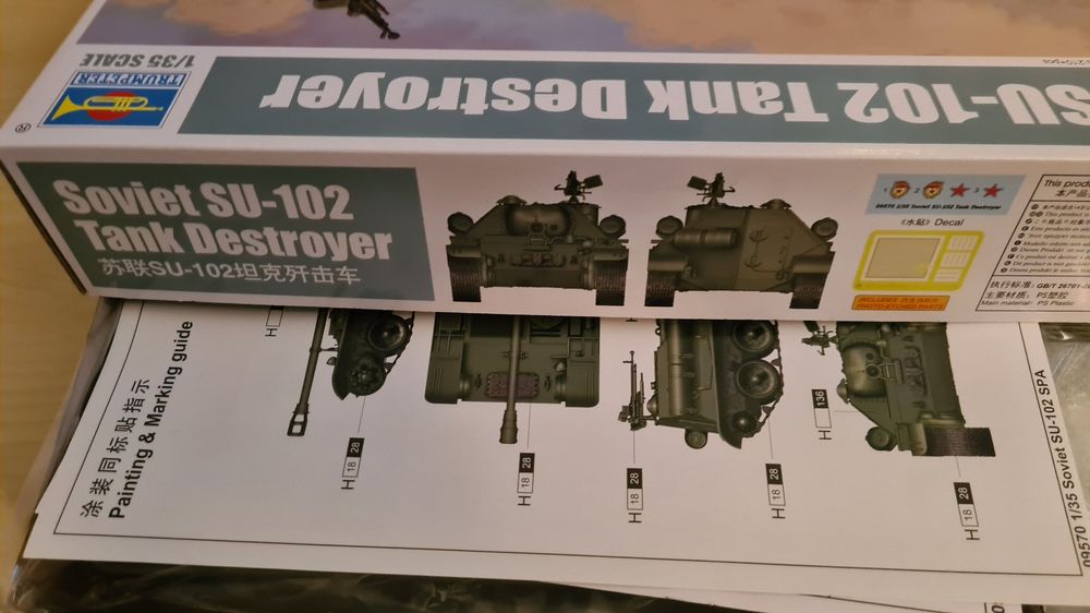 Maquette Trumpeter 1/35 SU-102 Chasseur De Chars Soviétique - Prêt à Peindre