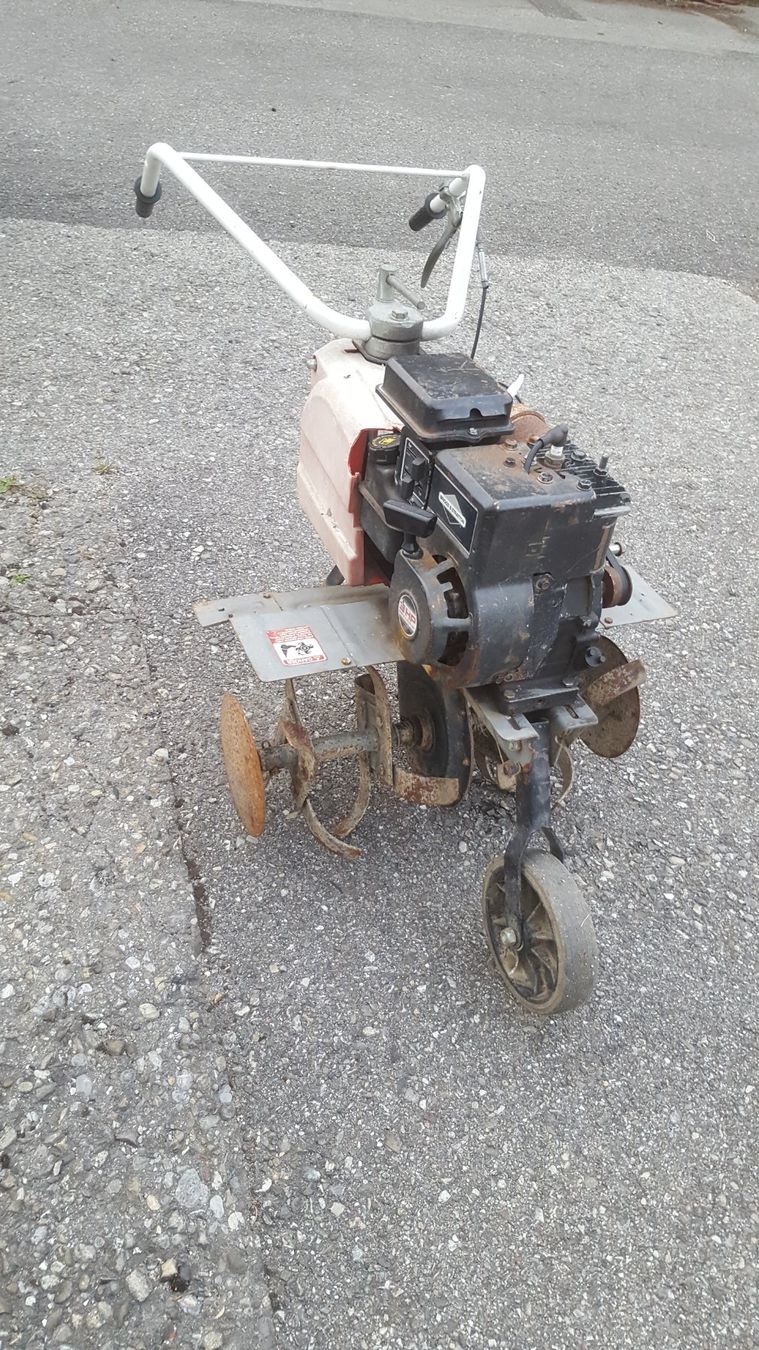 Tutte le macchine: Briggs & stratton 3hp – Usato da Biel / bienne venduto da Sarouch9 1