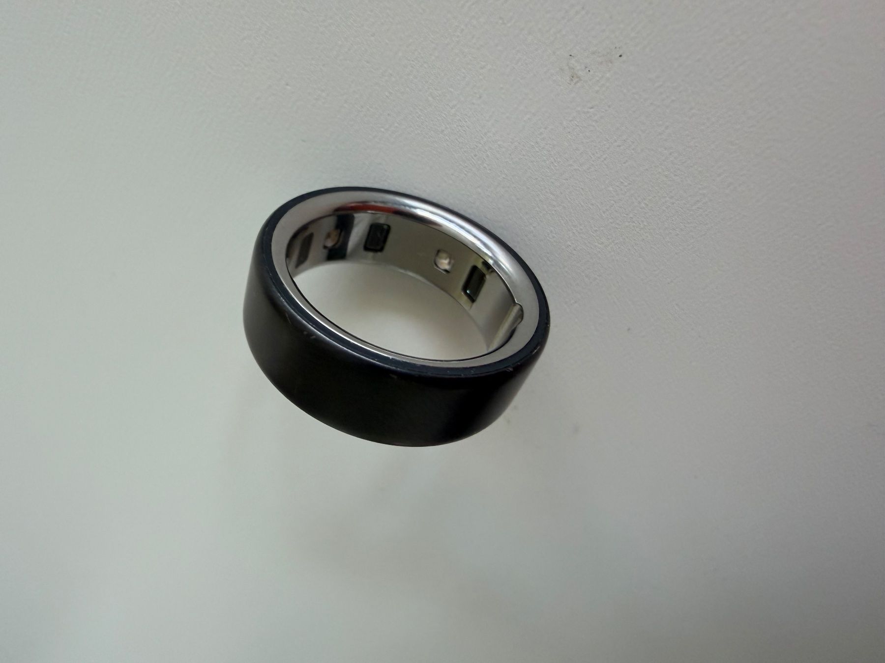 Anelli: Oura Ring 4 stealth / size 9 – Usato da Schötz venduto da Spesso 4