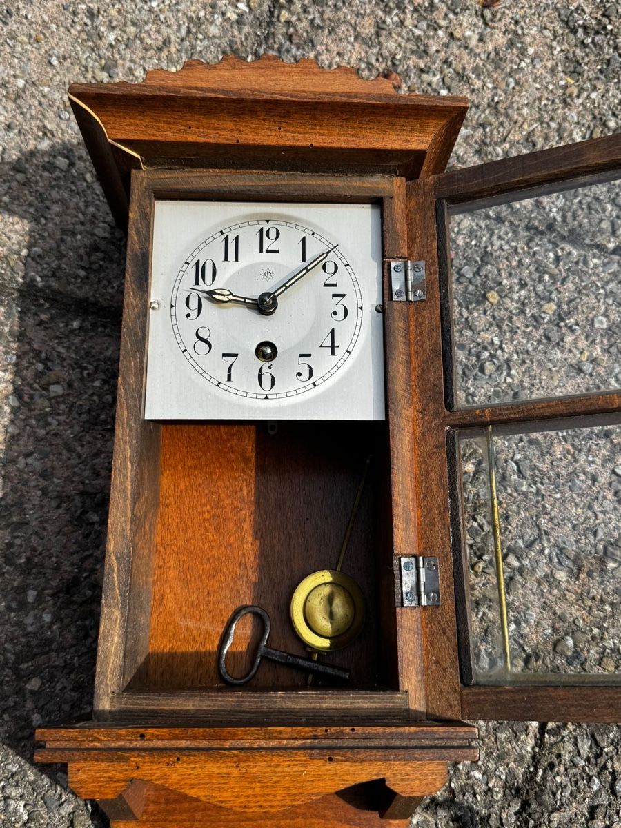 Uhren: Wanduhr – Defekt aus Egg b. Zürich von Brocki_Insel_Egg 2