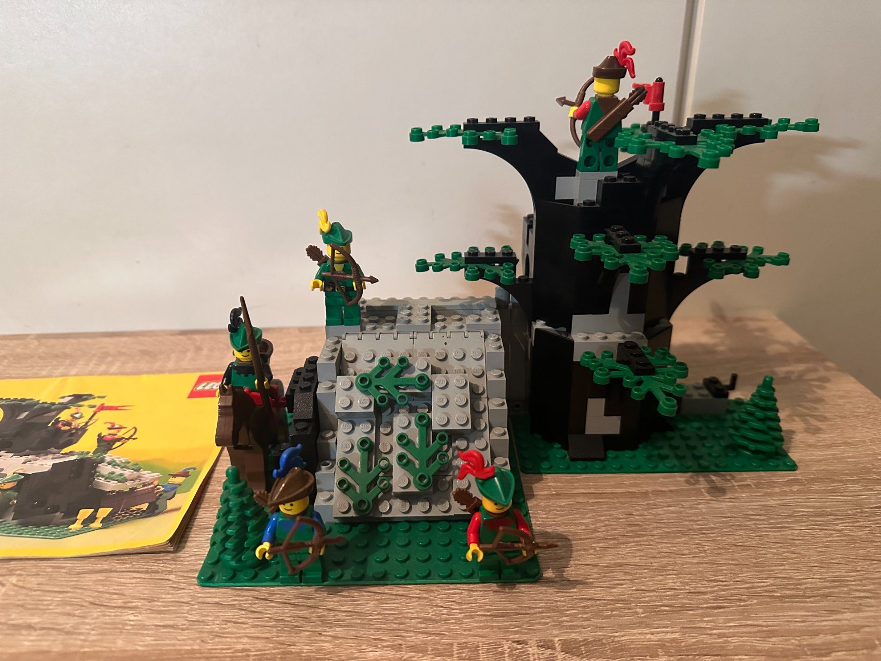 Lego Kit di costruzioni: LEGO Ritter 6066 Camouflaged Outpost – Usato da Basel venduto da Don-Angel 4