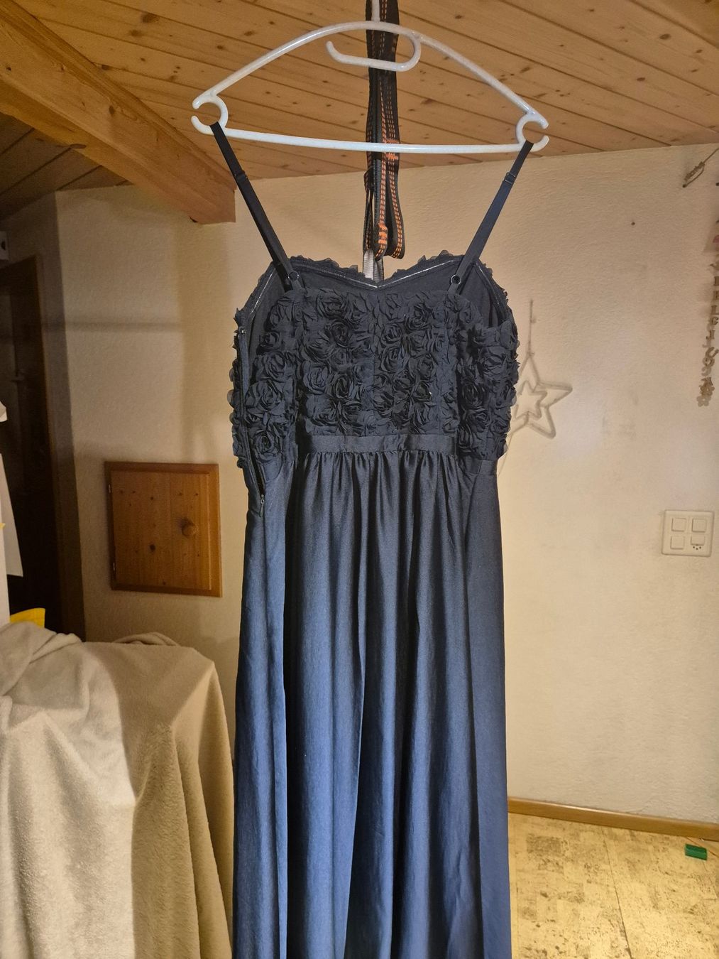 Kleider: Abendkleid – Neu (gemäss Beschreibung) aus Grosshöchstetten von Huckeli 1