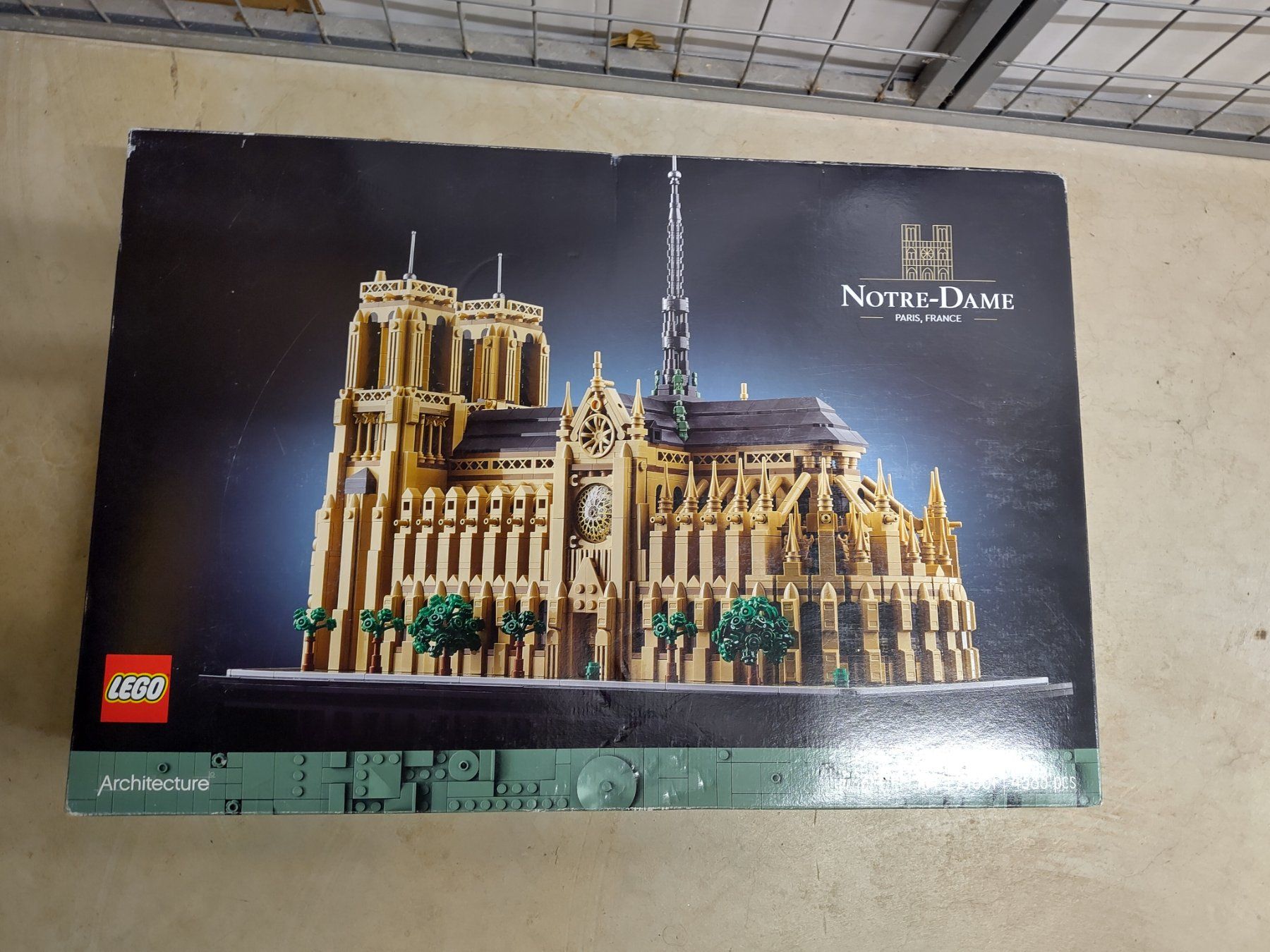 Lego Baukästen: LEGO Notre-Dame de Paris – Gebraucht aus Bernex von mae_b7s7