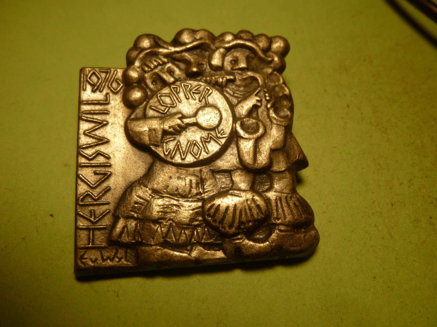 Placchette & Badge: HERGISWIL 1976 SILBER – Usato da Ried (Muotathal) venduto da Mandarin02