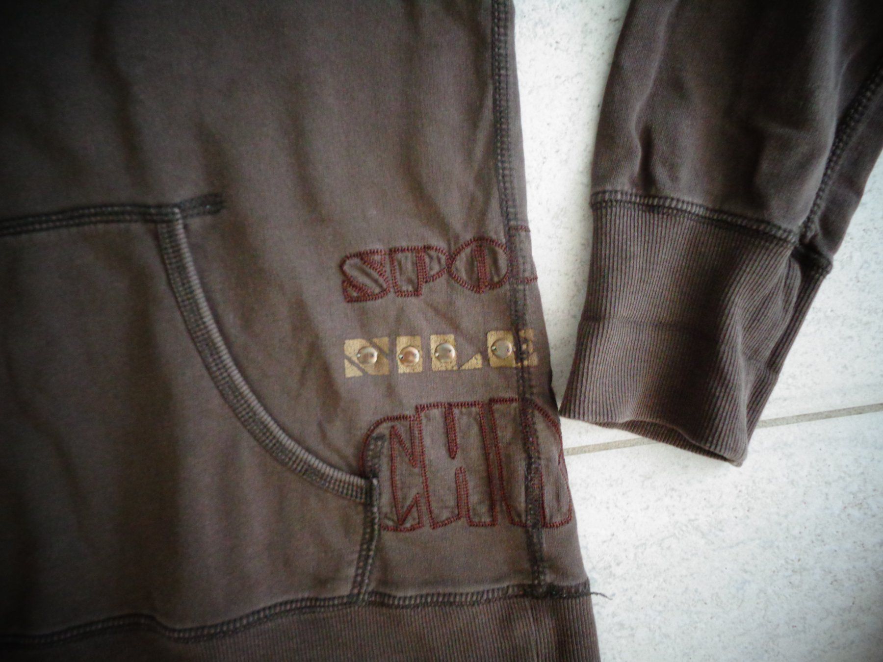 Nile Pullover & Sweatshirts: NILE PULLOVER GR.L – Gebraucht aus Rotkreuz von Samballi 2