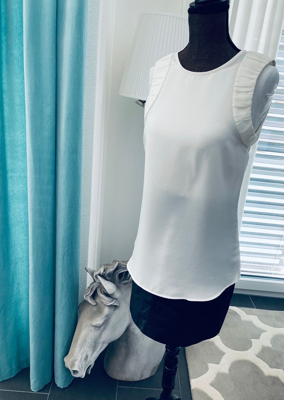 Camicette: Wunderschöne Bluse – Usato da Winkel venduto da Glamour4You 2