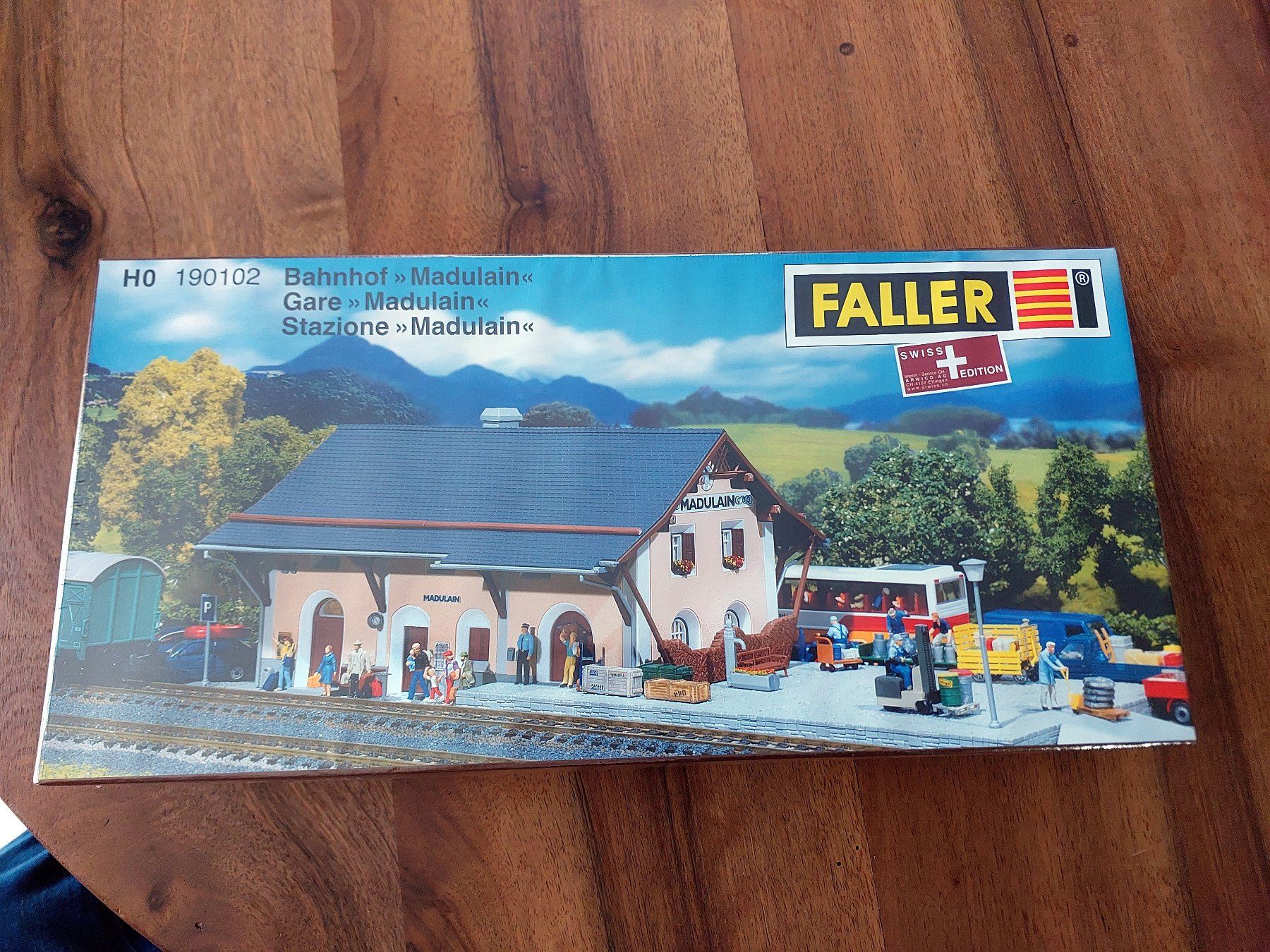 Faller Modellini di ferrovie: Faller H0 190102 - Bahnhof Madulain – Usato da Schönenwerd venduto da Steidi