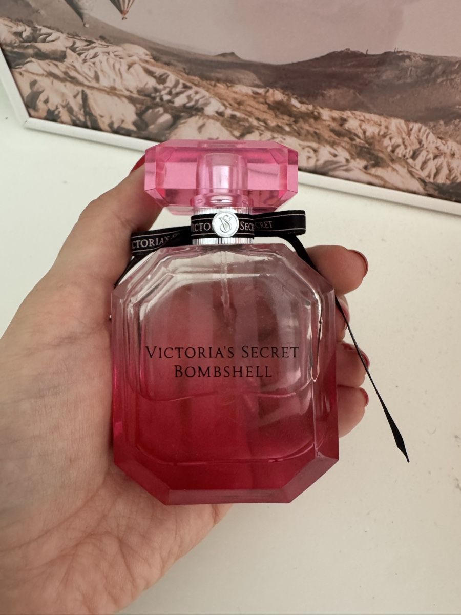 Victoria's Secret Parfum & Eau de Toilette: Victoria’s Secret Bombshell Eau de Parfum – Gebraucht aus Kirchlindach von jm3084