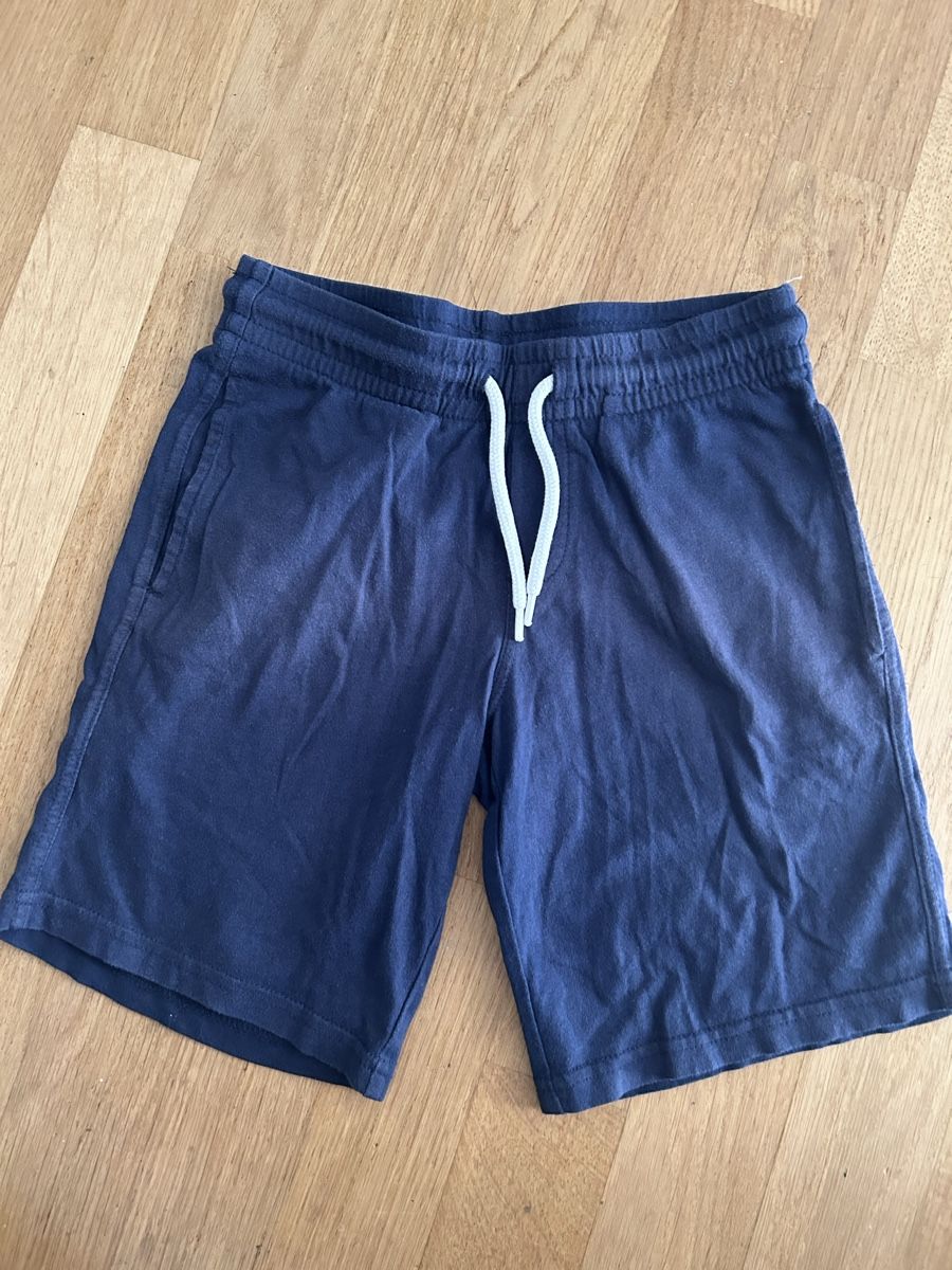 Hosen: Shorts 128 – Gebraucht aus Frauenfeld von manuburg