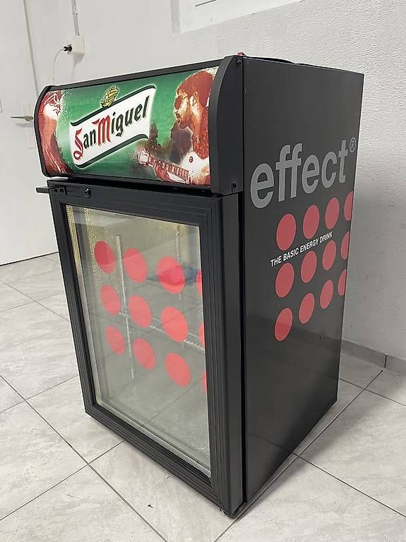 Frigoriferi: Effect Kühlschrank mit Glastüre  – Usato da Wynau venduto da Lorent_Be