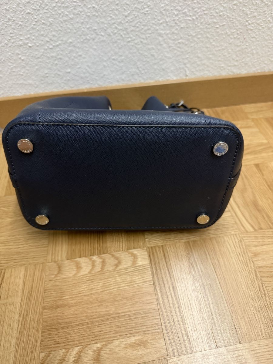 Michael Kors Sacs femmes: Michael Kors dunkelblau Beuteltasche Neu – Neuf (Voir description) à Watt par Steffi84 4