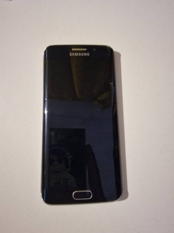 Samsung Telefoni cellulari / Smartphones: SAMSUNG S6 EDGE 64 GB – Usato da Bern venduto da YarickKozlov