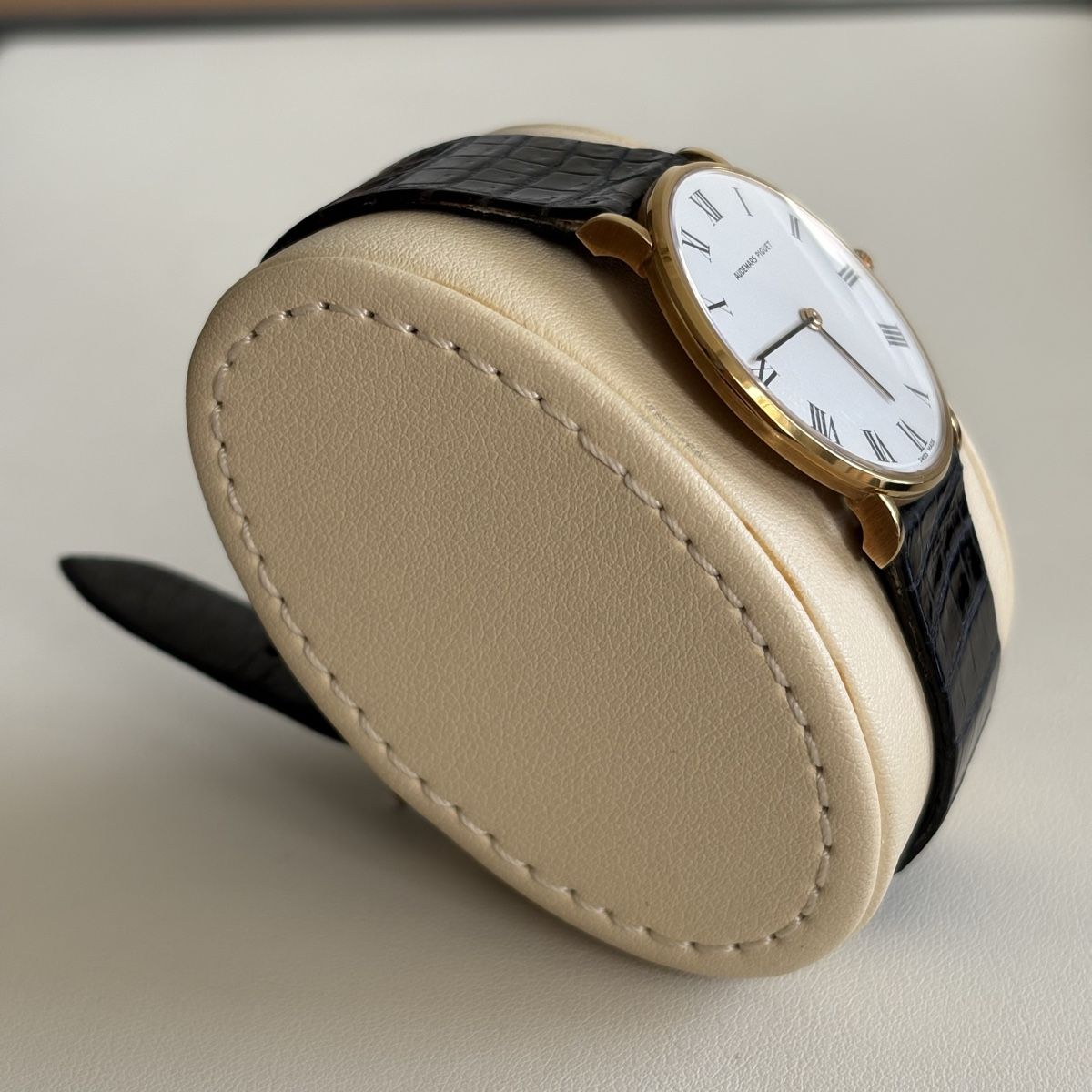 Audemars Piguet Uhren: Audemars Piguet NOS 18K Handaufzug – Gebraucht aus Winterthur von LaBodega 2