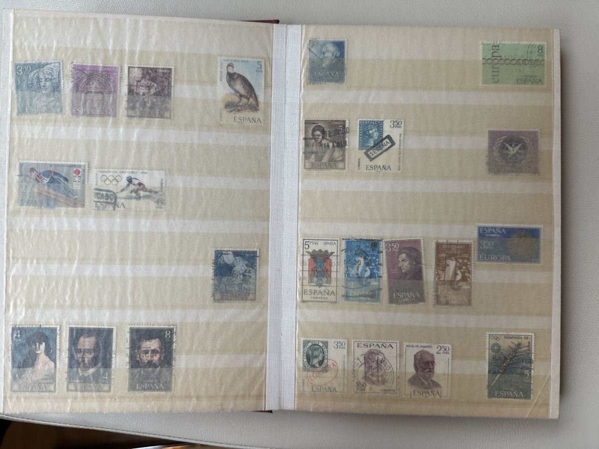 Tutti i francobolli: Spanien Sammlung im Album – Usato da Schmitten / FR venduto da Samsara169 3
