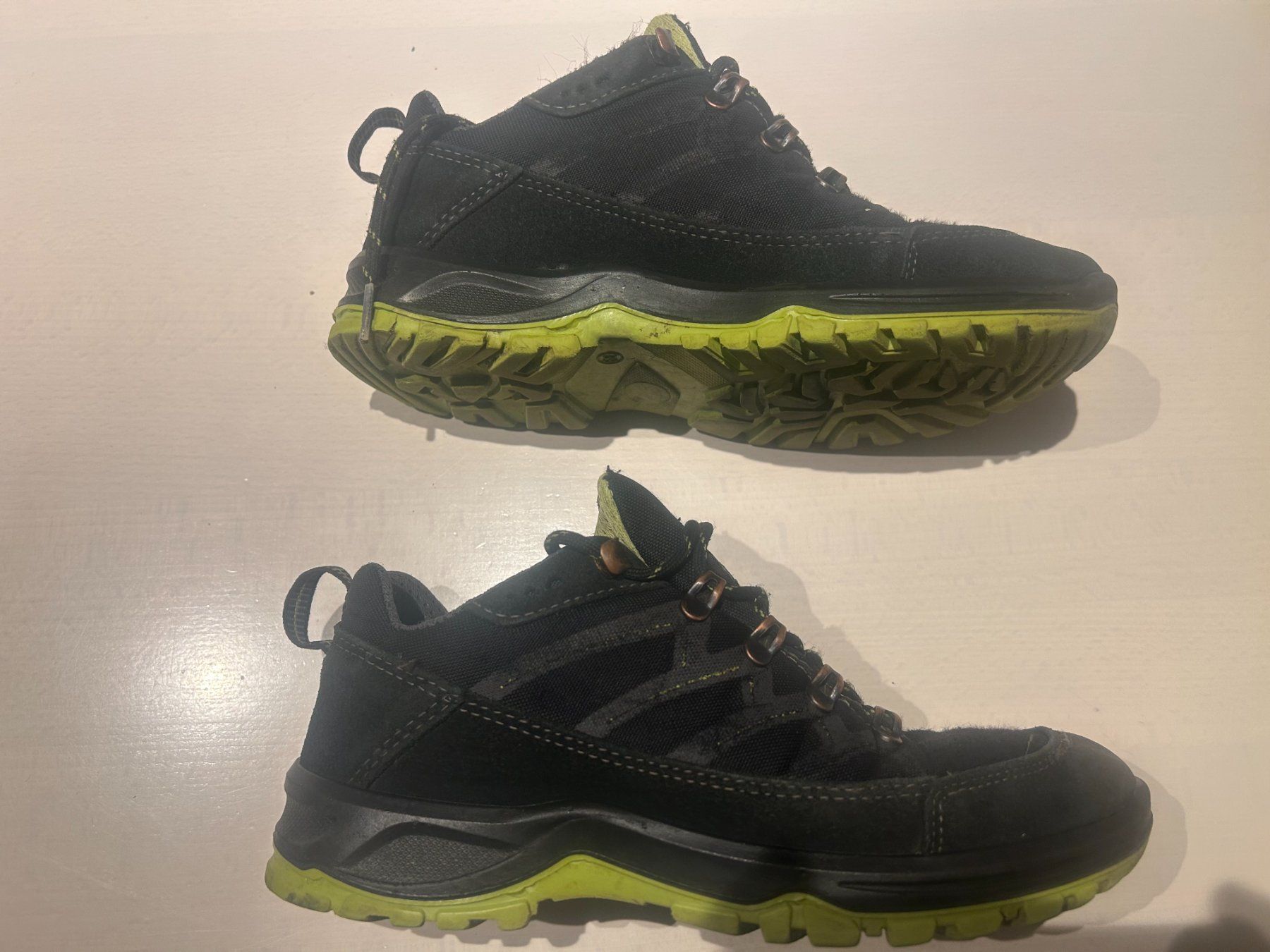 Scarpe da uomo: Freizeitschuhe Grösse 39 – Usato da Buttisholz venduto da PIOTRCH