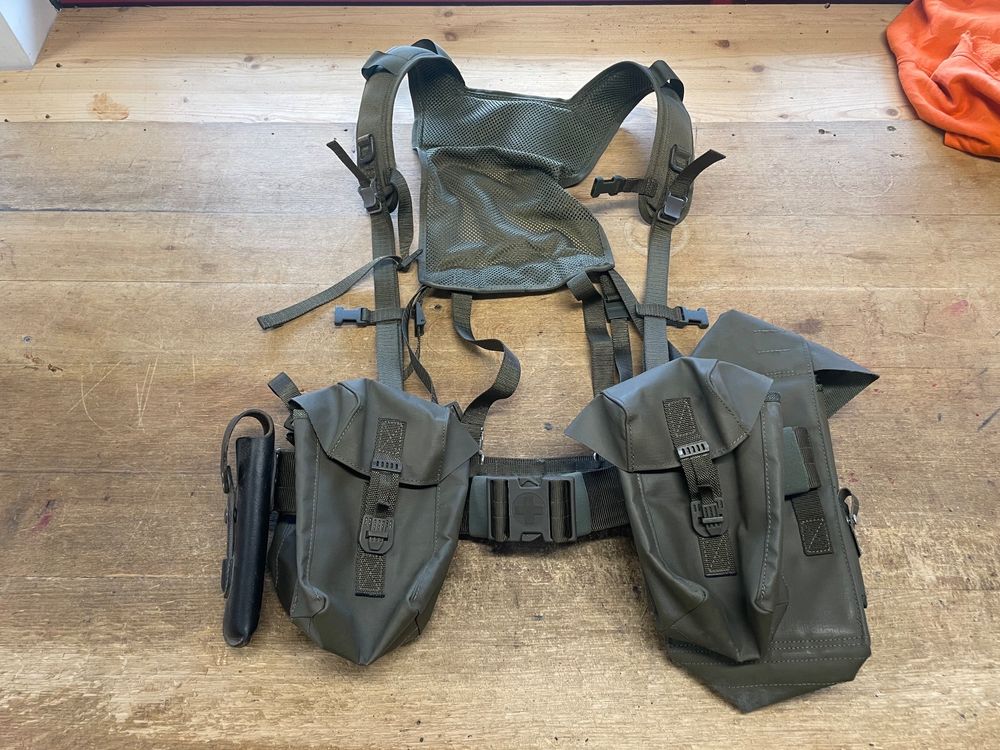 Grundtrageinheit GTE 90 Offizier Schweizer Armee 1990 (Gebraucht) in ...