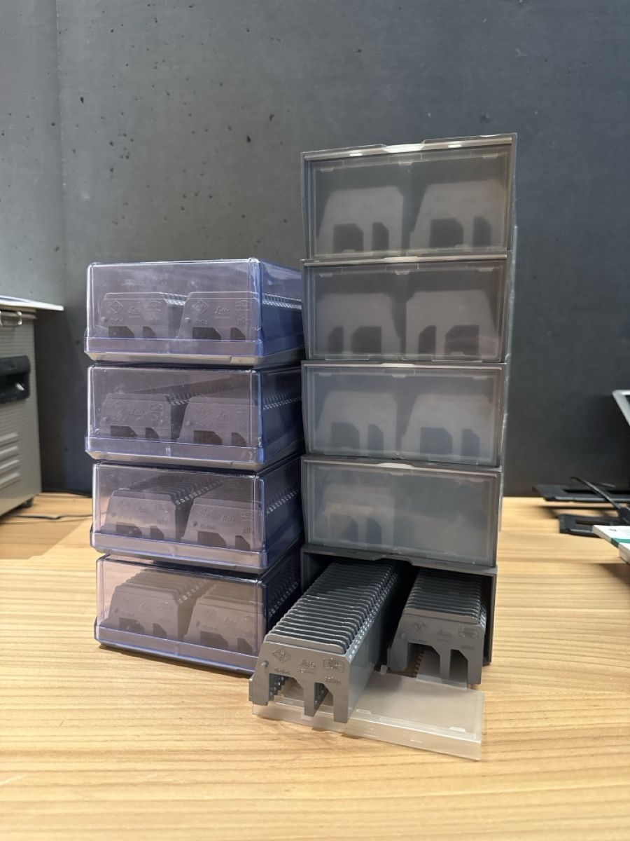 Altro in Decorazioni & Accessori: Boite de rangement pour diapositives  – Usato da Lens venduto da vic_gdd7