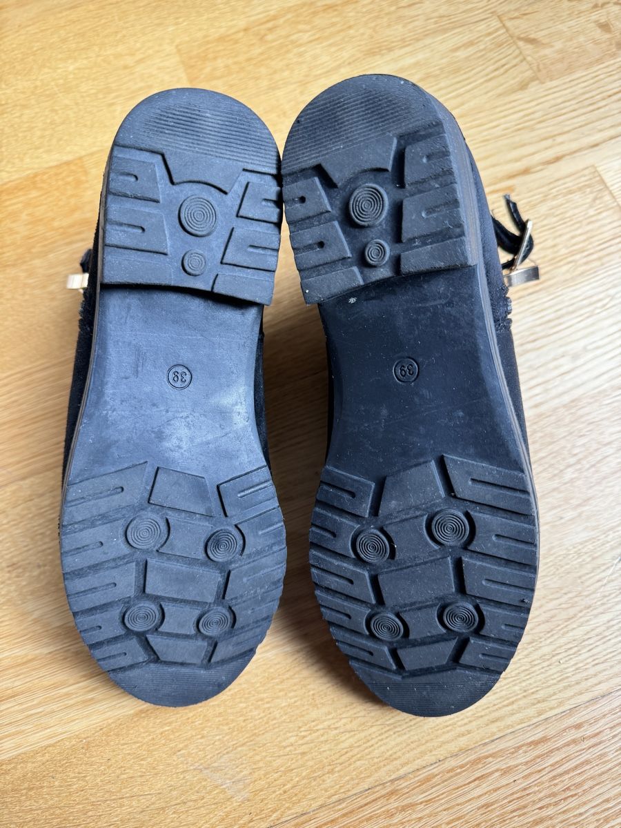 Scarpe da donna: Stiefeletten, schwarz, Grösse 39 – Usato da Luzern venduto da emm_nw8g 2