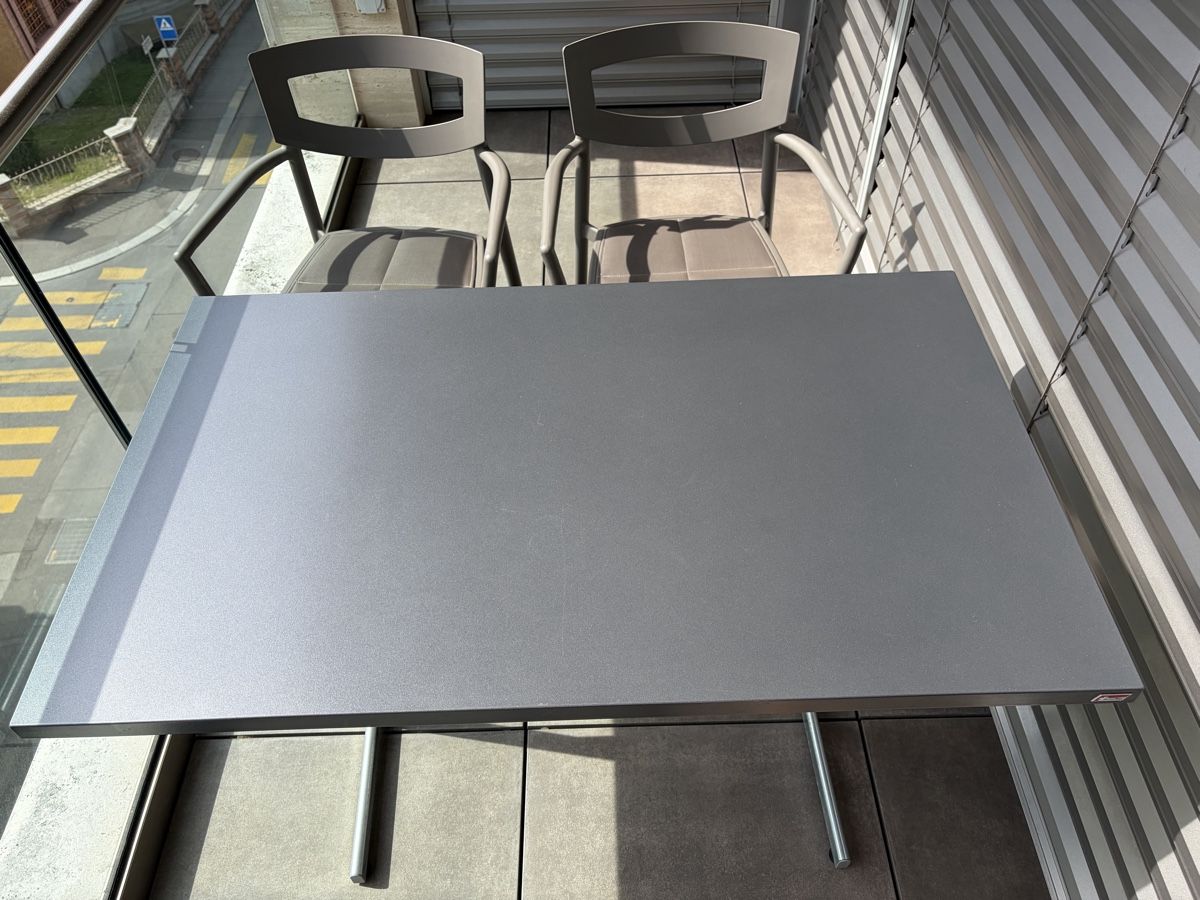 Schaffner Set di tavolo e panche: Schaffner Balcony Table & 4 Chairs Set - Great for Summe – Usato da Lugano venduto da ter_rk9p 1