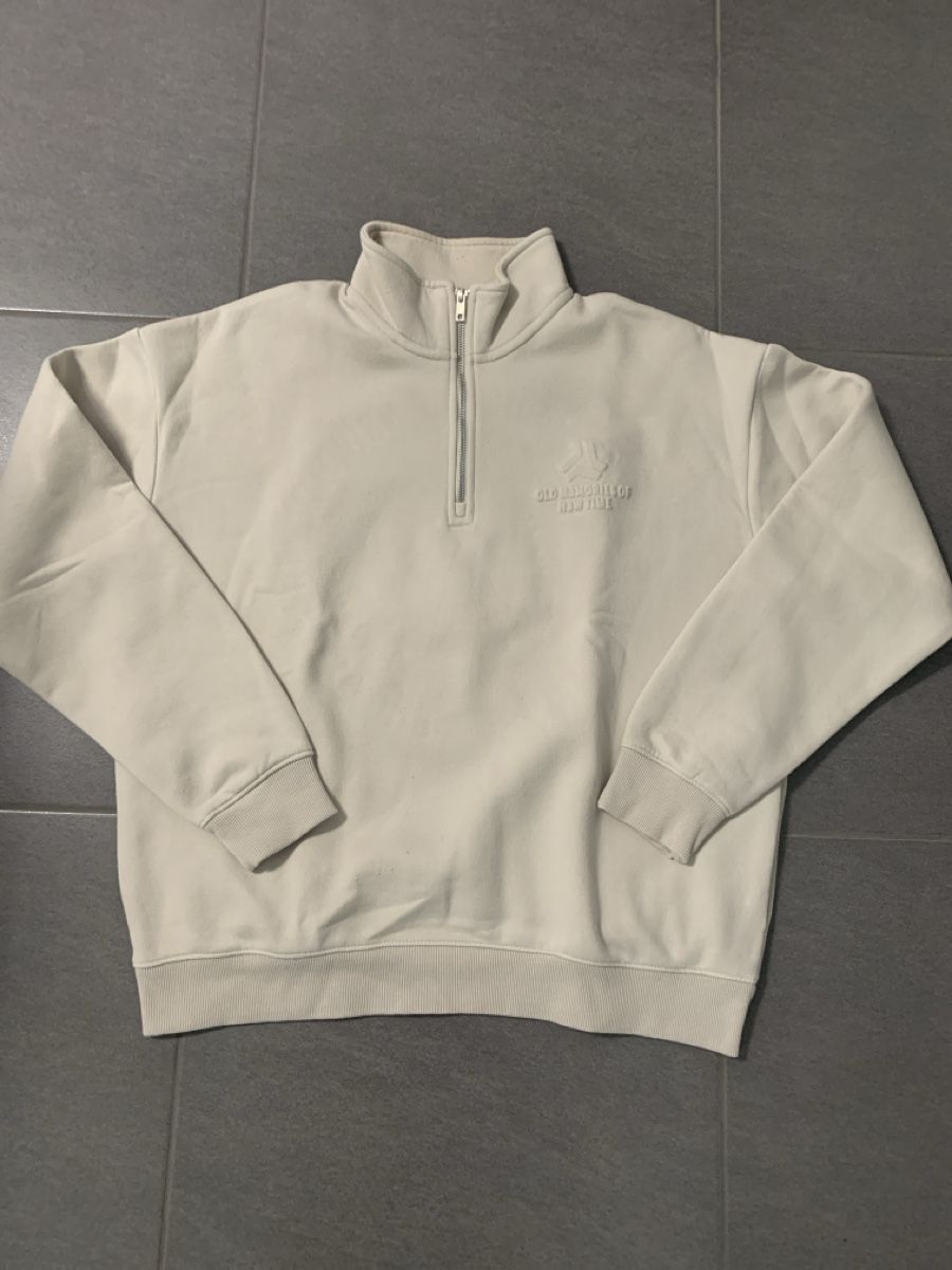 Bershka Pullover & Sweatshirts: Bershka pullover – Gebraucht aus Collombey von amina36