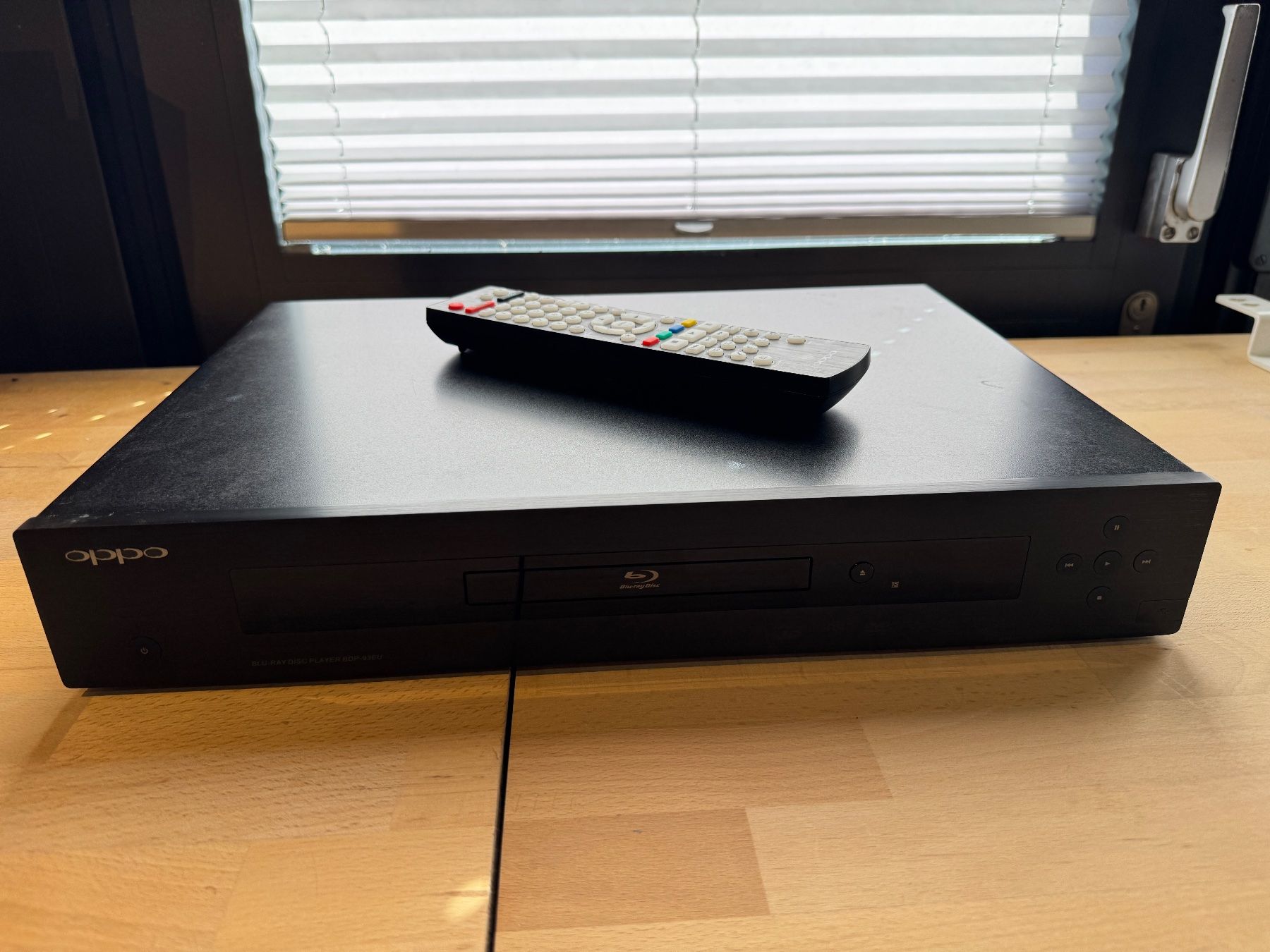 Home cinéma: Oppo BDP-93EU defekt – Défectueux à Thun par THX-Tech