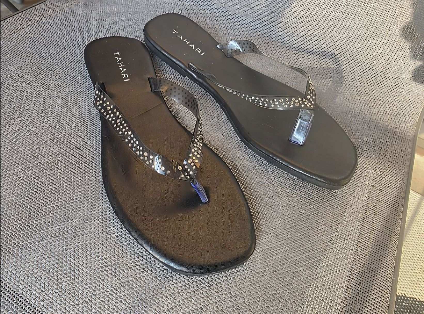 Scarpe da donna: Flip Flops von Tahari Gr. 39 – Nuovo (secondo la descrizione) da Zürich venduto da diekorni4