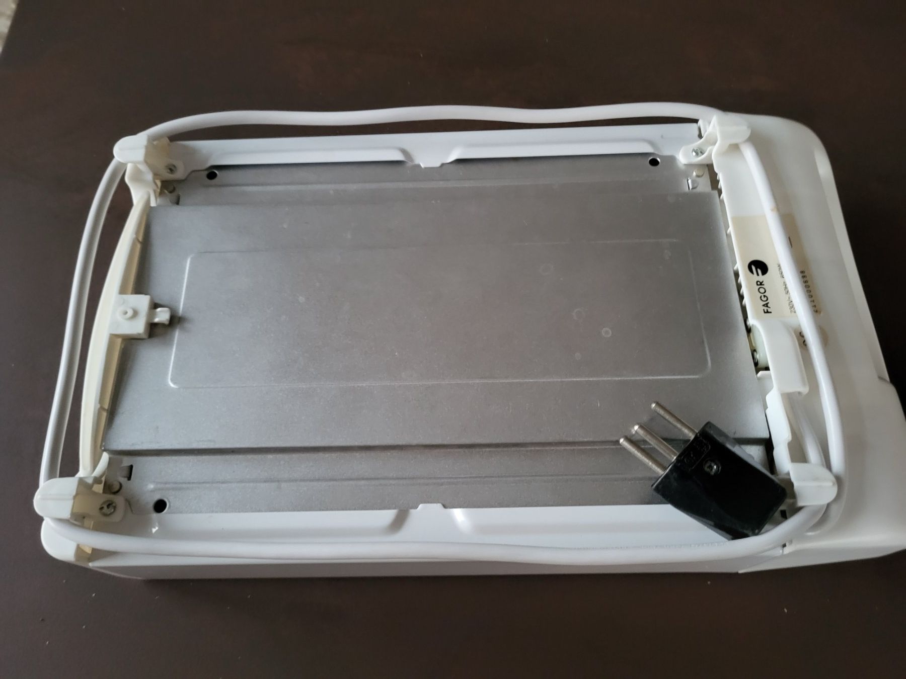 Elettrodomestici da cucina: Brötchen und Gipfeli Toaster flach – Usato da Rifferswil venduto da Jchb 3