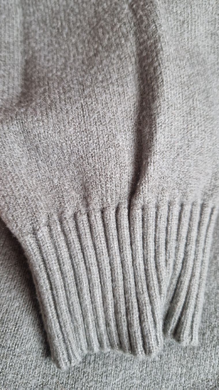 Pullover & Sweatshirts: grüner pullover – Gebraucht aus Zürich von mis_2kxn 2