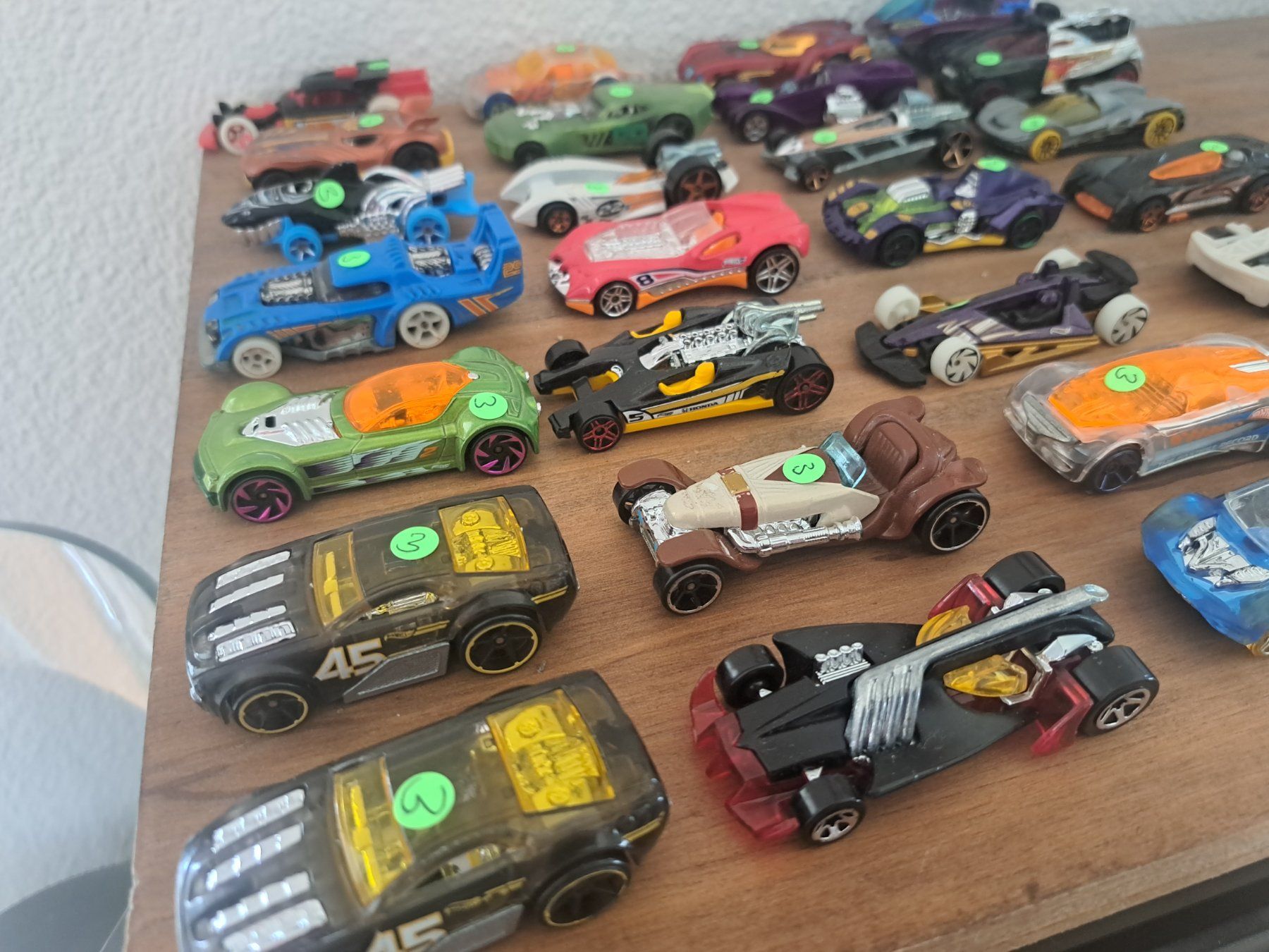 Hot Wheels Modellini d'auto: Hot Wheels 28 Stück ab 19.- – Usato da Emmenbrücke venduto da bikesandmore75 1
