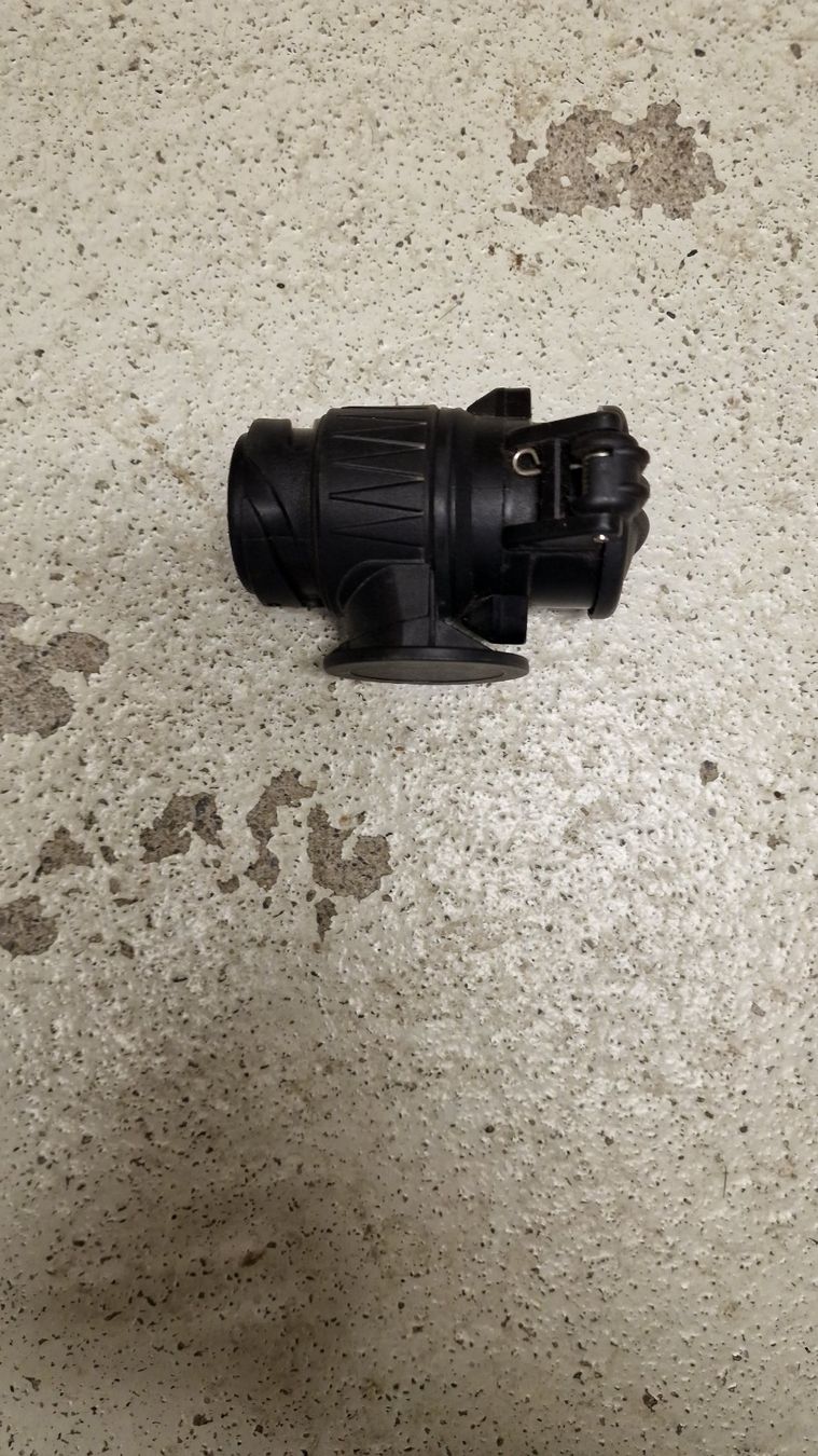 Laufwerke & Adapter: Anhängerstecker, Kurzadapter 12V – Gebraucht aus Nebikon von Japostyle