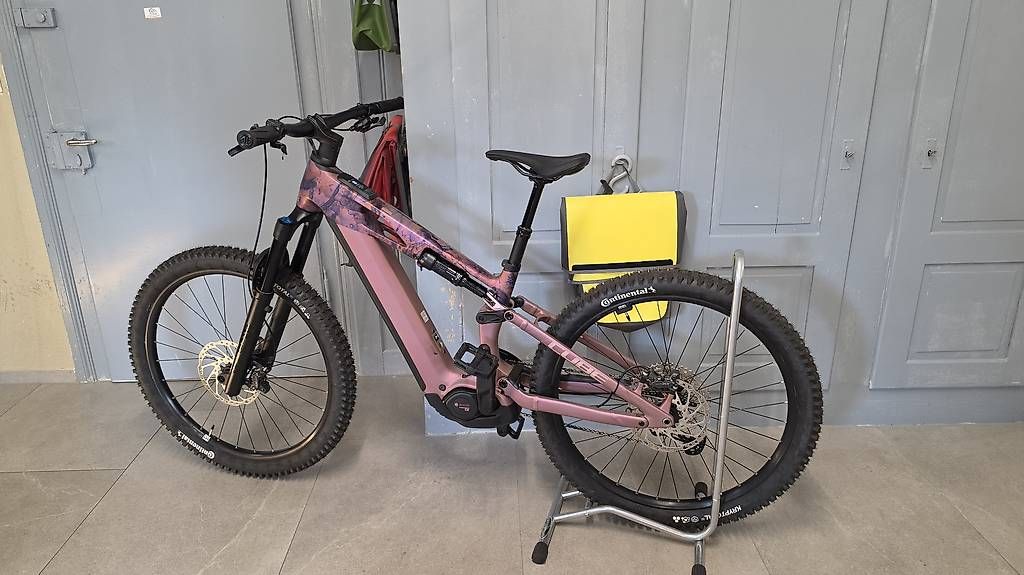 Vélos: E-Bike Cube Neu Carbon 800WH  – D'occasion à Bronschhofen par Timi.g 7